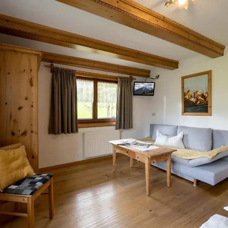 & -wohnung Flatscher 別荘 *