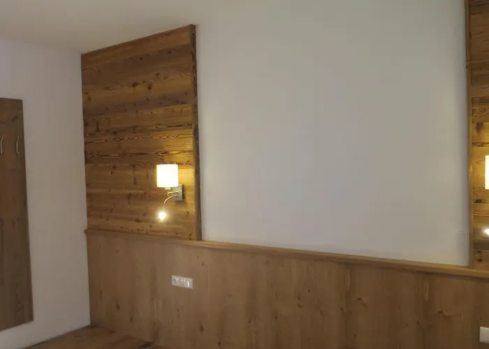 & -wohnung Flatscher 別荘