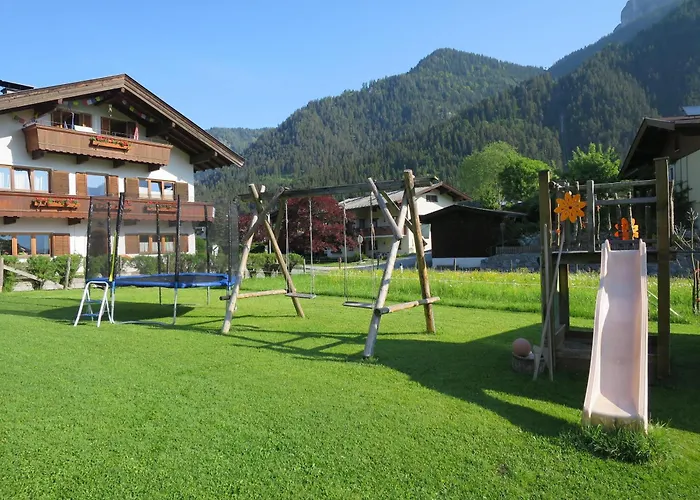 & -wohnung Flatscher 別荘