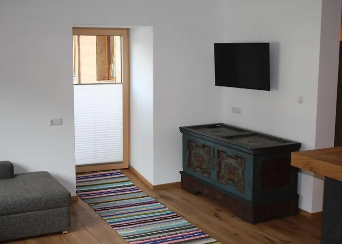 & -wohnung Flatscher 別荘