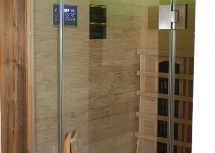 & -wohnung Flatscher 別荘