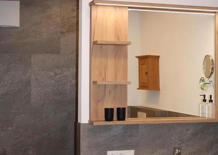 & -wohnung Flatscher 別荘