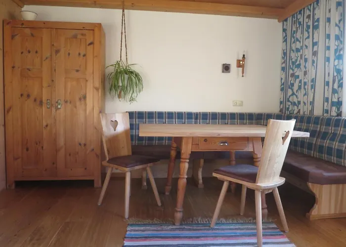 & -wohnung Flatscher 別荘