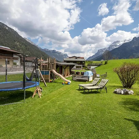 & -wohnung Flatscher 펜션 *