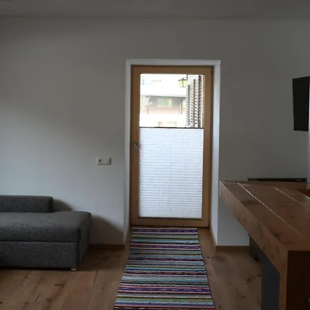 & -wohnung Flatscher 펜션 *