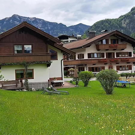 & -wohnung Flatscher Vakantiehuis *